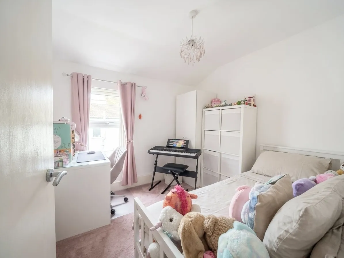 Cedar Road, SUTTON, photo 5