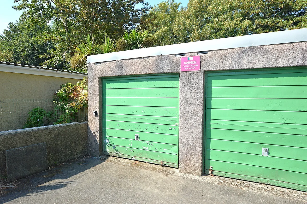 property for sale, Drake Gardens, Tavistock, PL19
