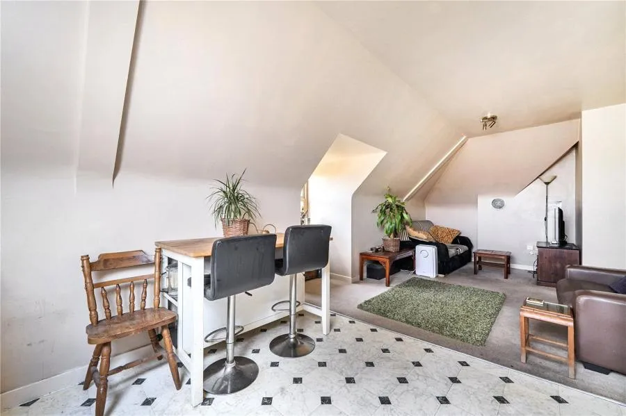 Arden Close, Twickenham, TW2, photo 4