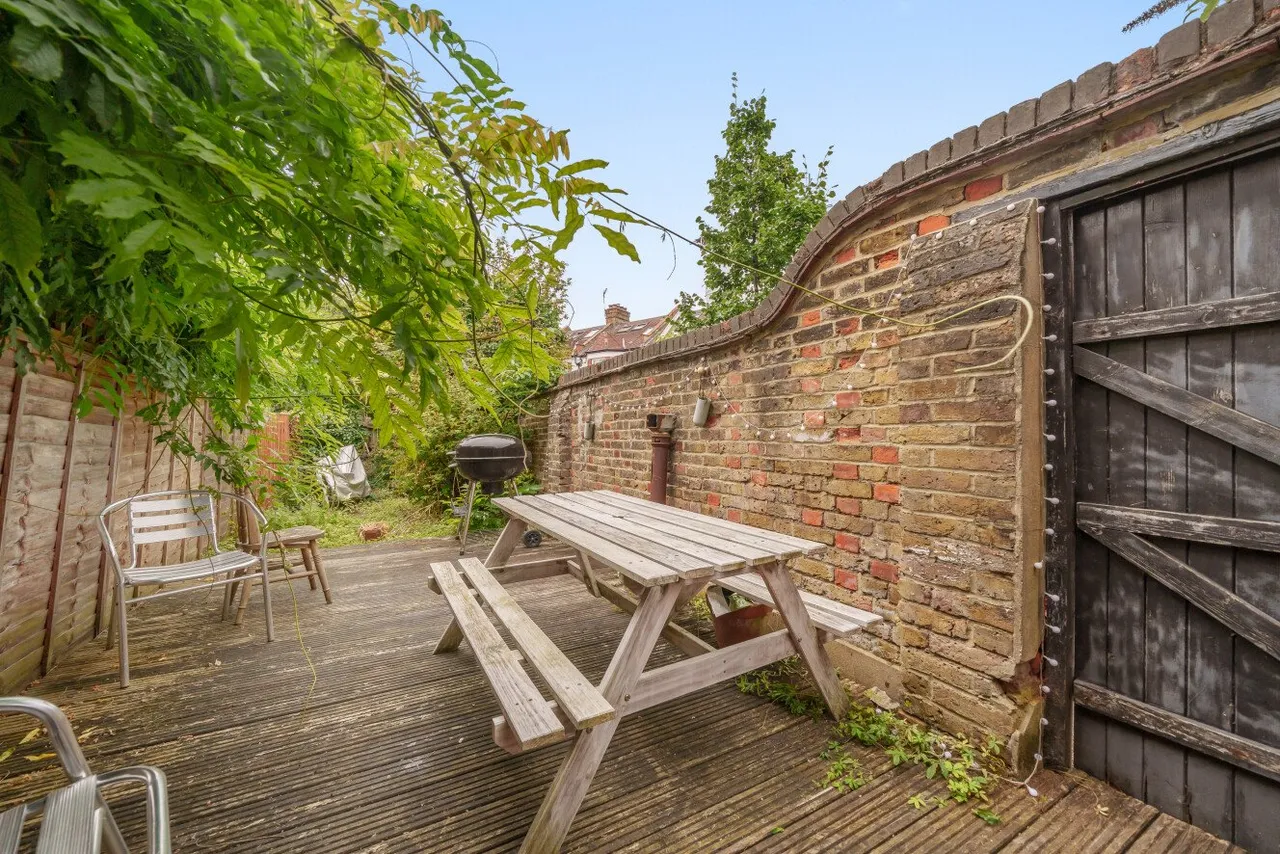 Durnsford Road, Wimbledon Park, London, SW19, photo 4