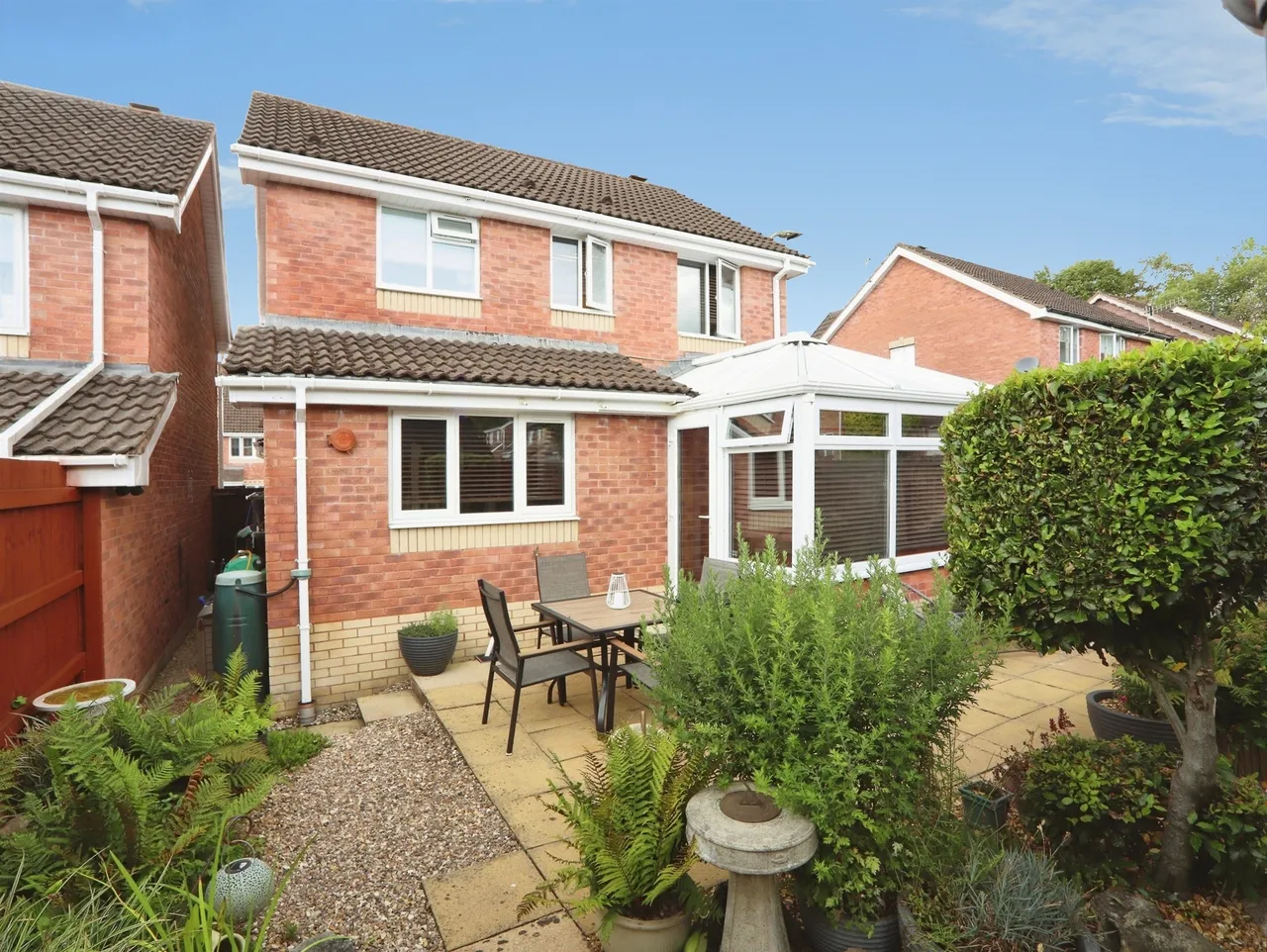 Clos Cwm Garw Caerphilly, CF83, photo 2