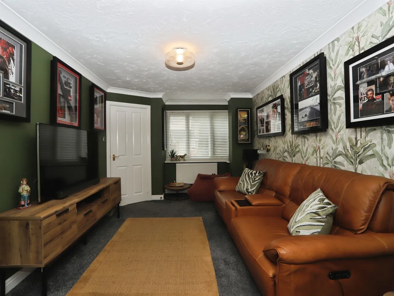 Clos Cwm Garw Caerphilly, CF83, photo 4