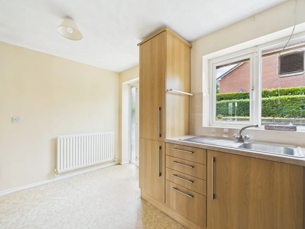 Priorslee, Telford TF2 9RQ, photo 4