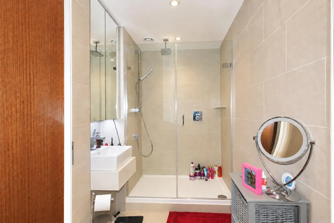 Upper Richmond Road, London, SW15, photo 8