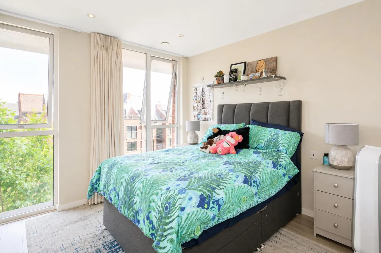 Upper Richmond Road, London, SW15, photo 7