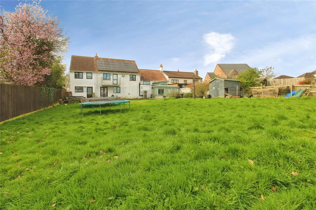 Southwick, Trowbridge, photo 2