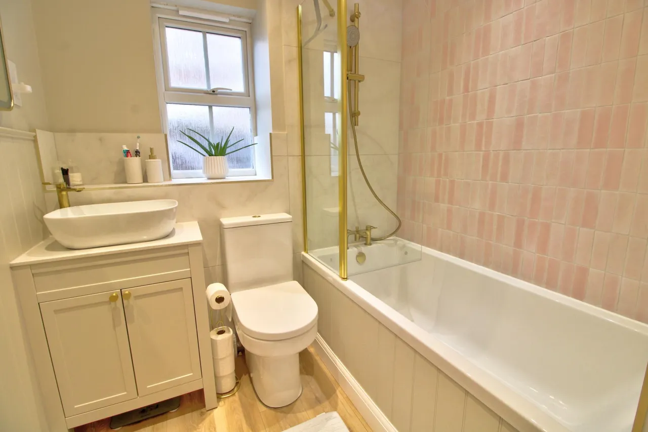 Claremont Crescent, Newbury, RG14, photo 13