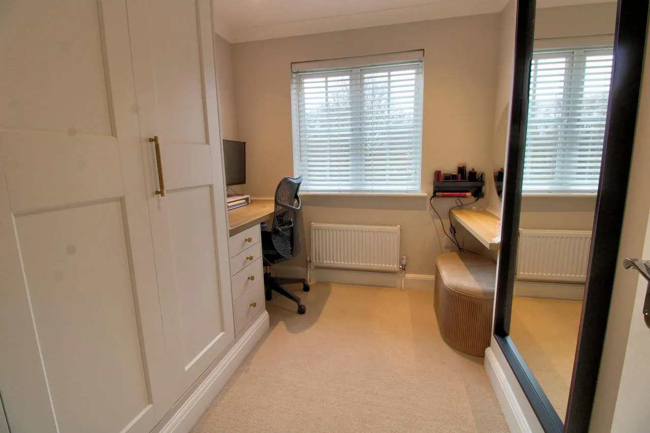 Claremont Crescent, Newbury, RG14, photo 12