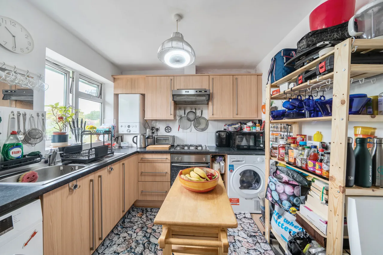 Marsh Road, Pinner, HA5, photo 12