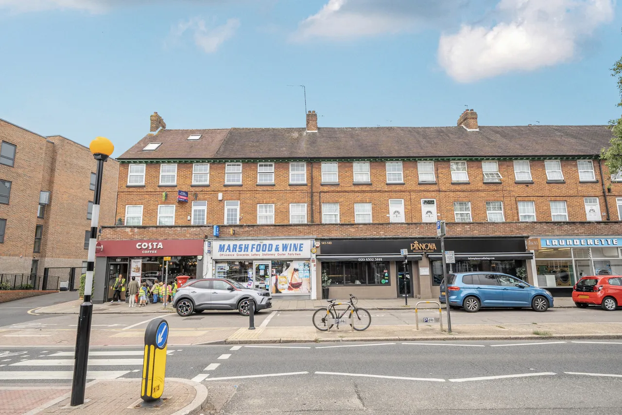 Marsh Road, Pinner, HA5, photo 18