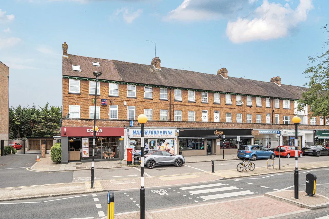 Marsh Road, Pinner, HA5, photo 17