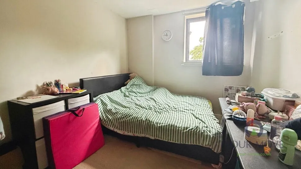 Dutton House Southmere Drive, London, SE2, photo 4