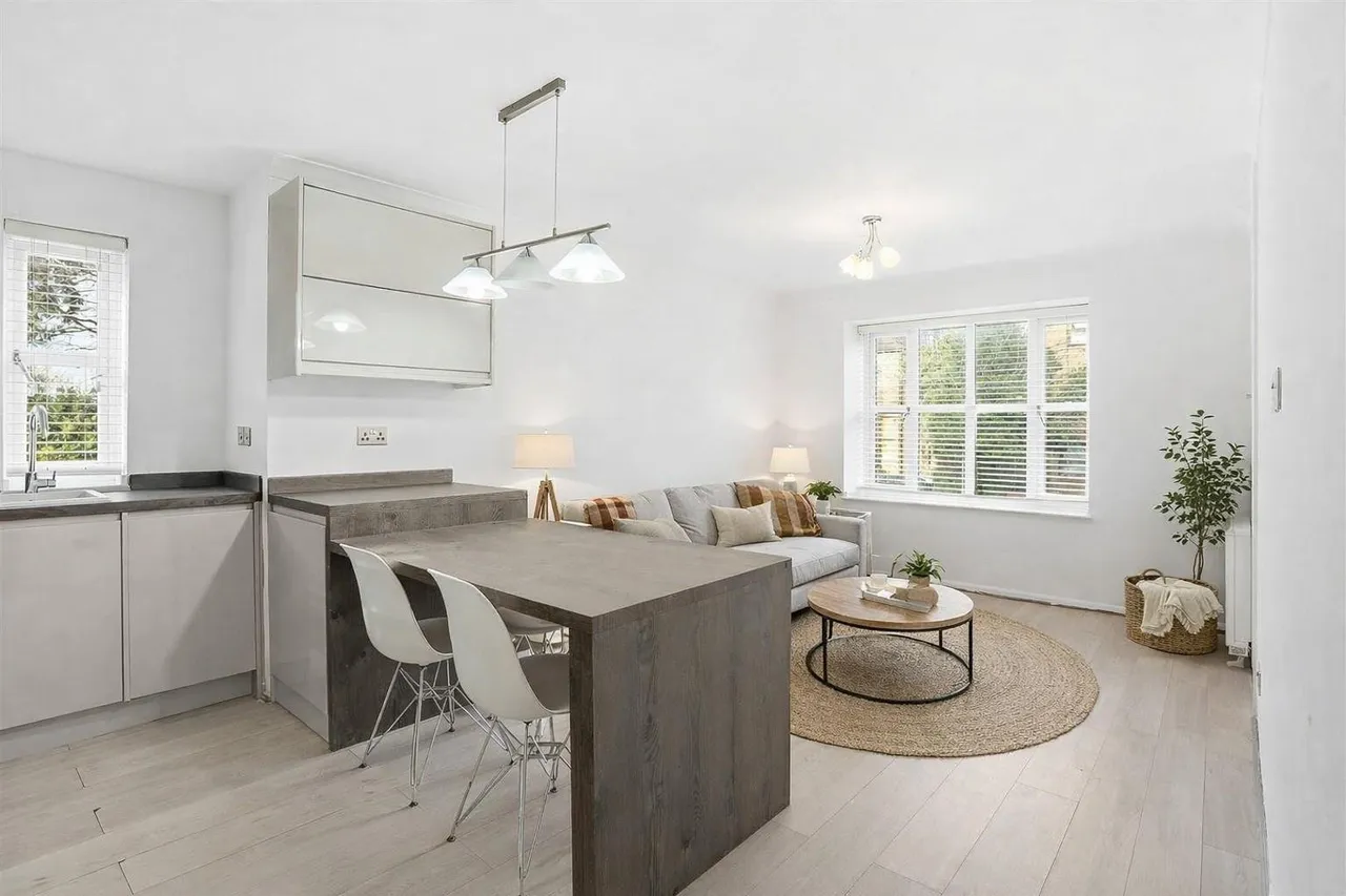 1 bed flat for sale, Cedar Road, Sutton, SM2