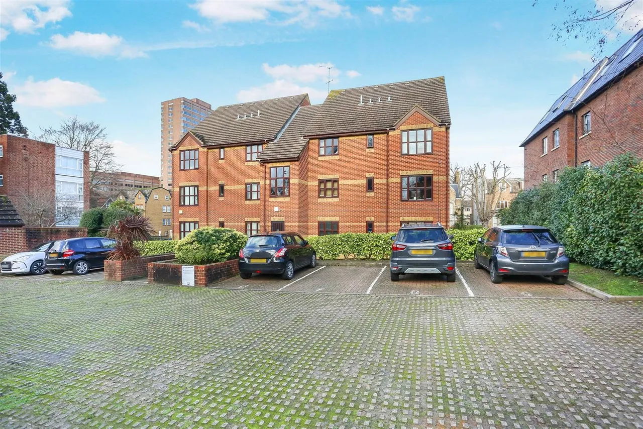 Cedar Road, Sutton, SM2, photo 19