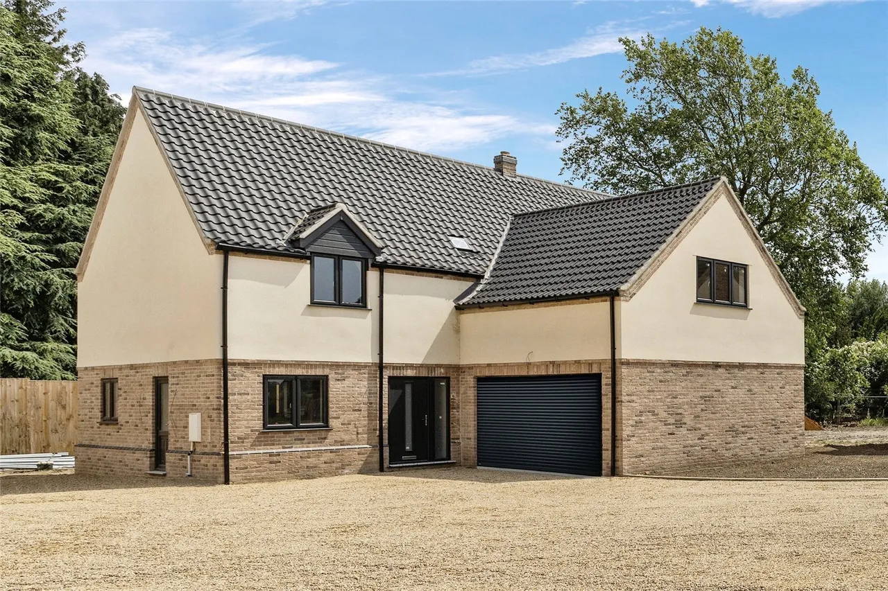 4 bed house for sale — Talbot Manor Gardens, Plot 5, Lynn Road, Fincham, King Lynn, PE33