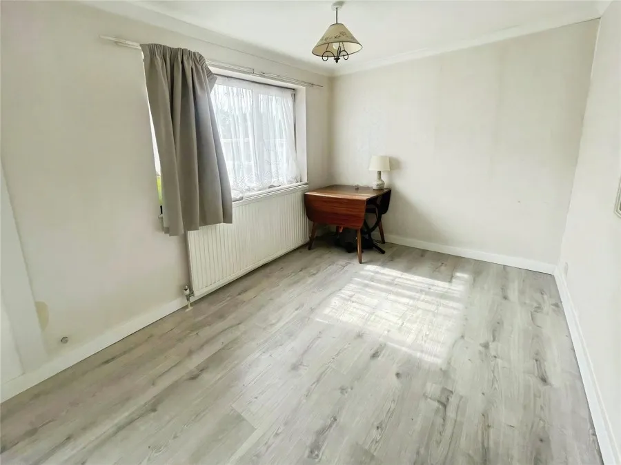 with 4 bedrooms in Harlow, CM18, photo 6