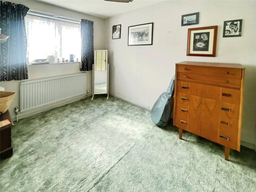 with 4 bedrooms in Harlow, CM18, photo 7