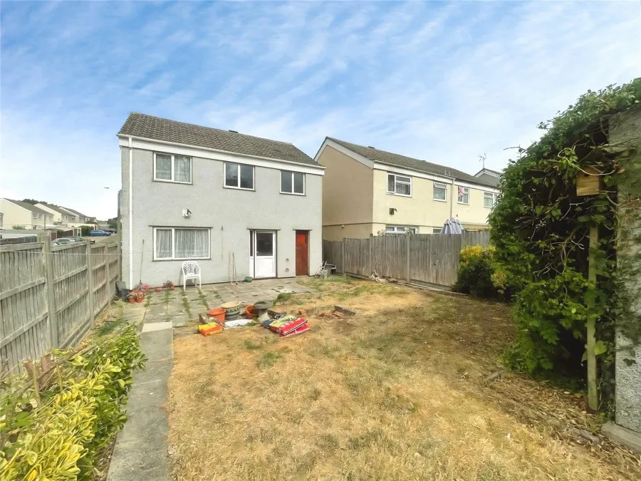 with 4 bedrooms in Harlow, CM18, photo 11