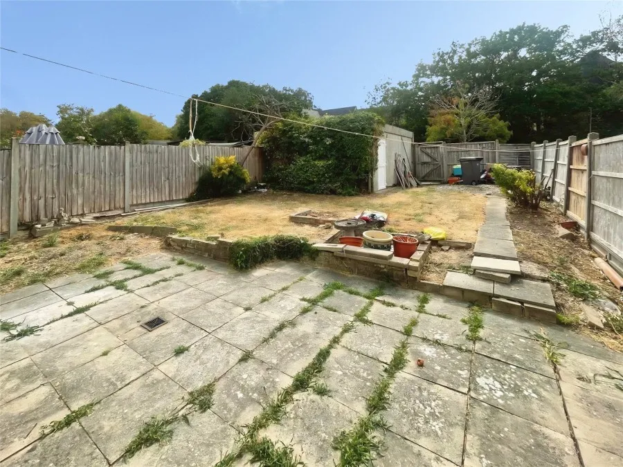 with 4 bedrooms in Harlow, CM18, photo 3