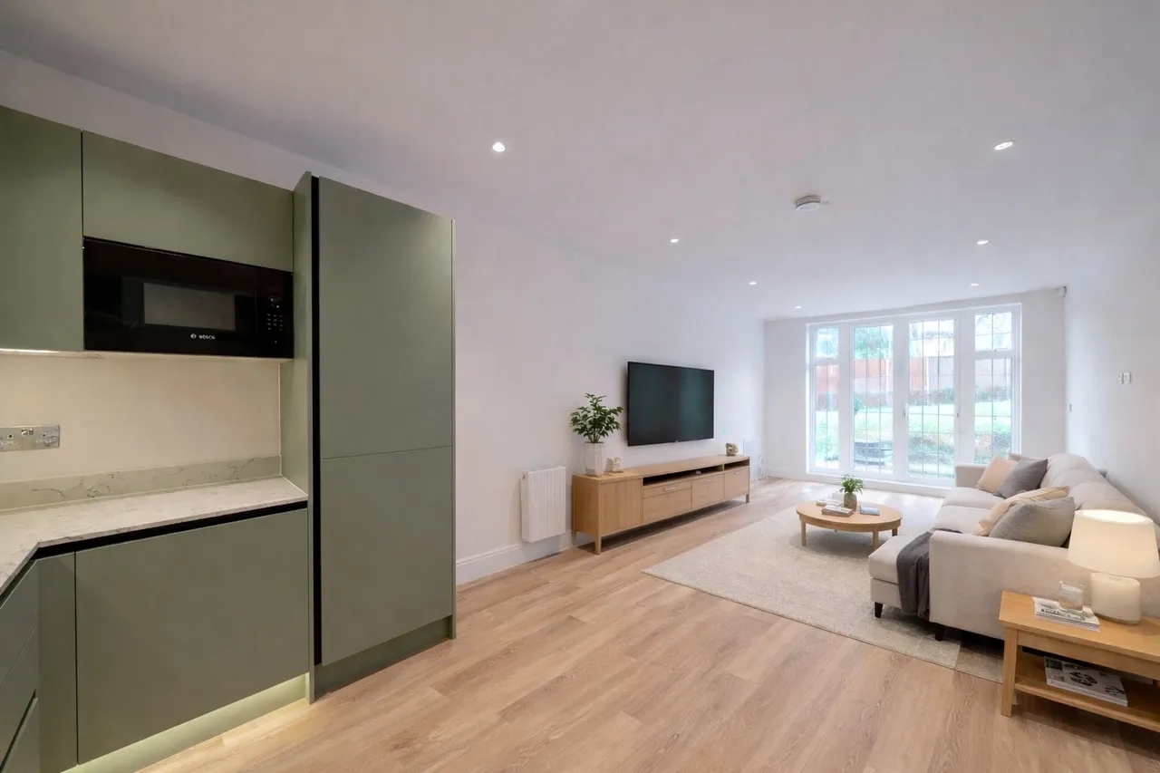Green Lane, HA6, photo 5