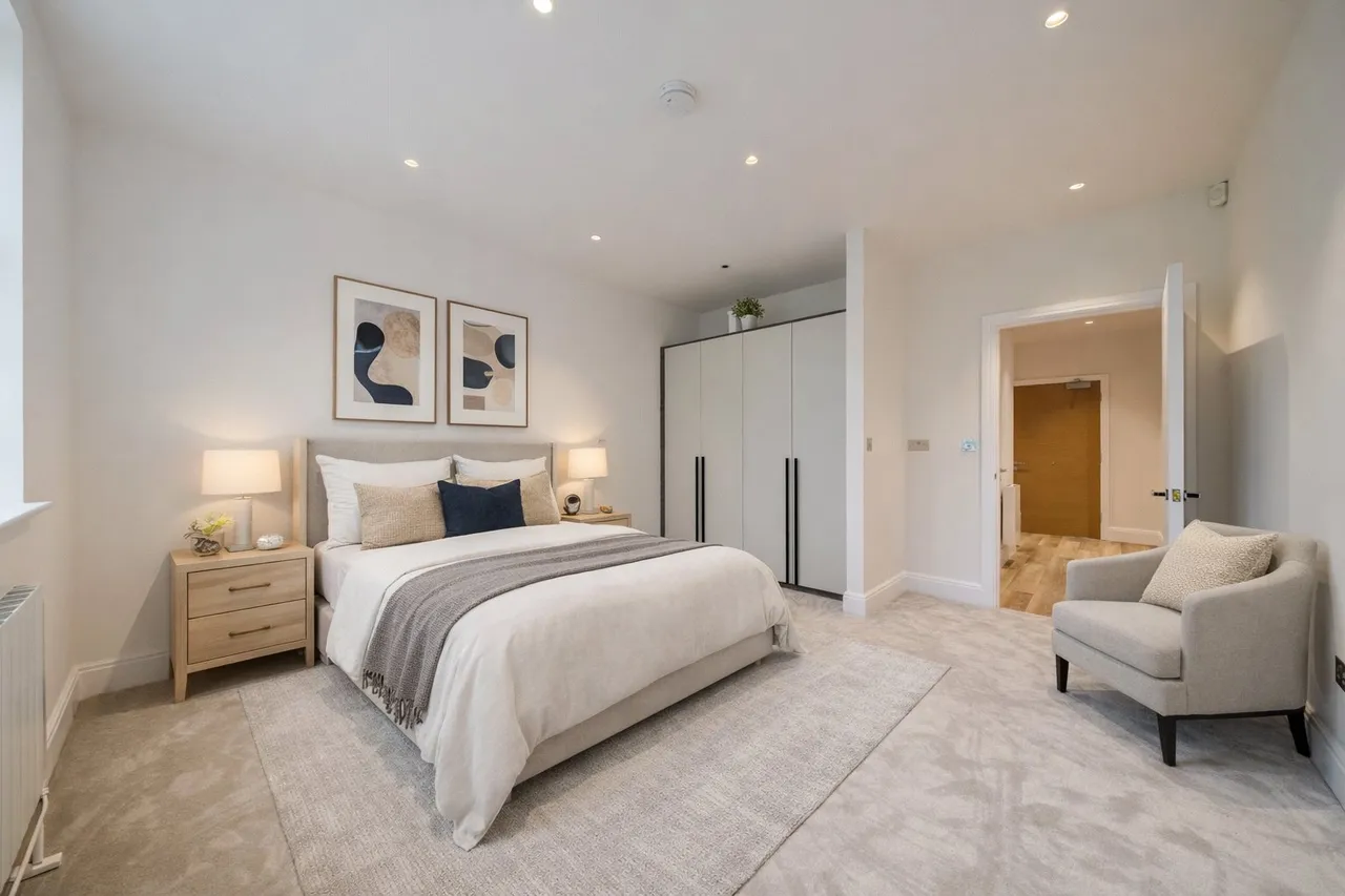 Green Lane, HA6, photo 6