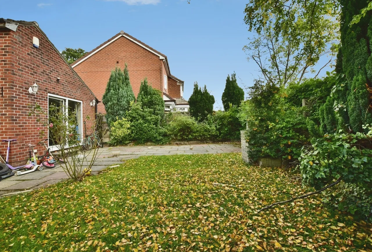 Reevey Avenue, Stockport, SK7, photo 6
