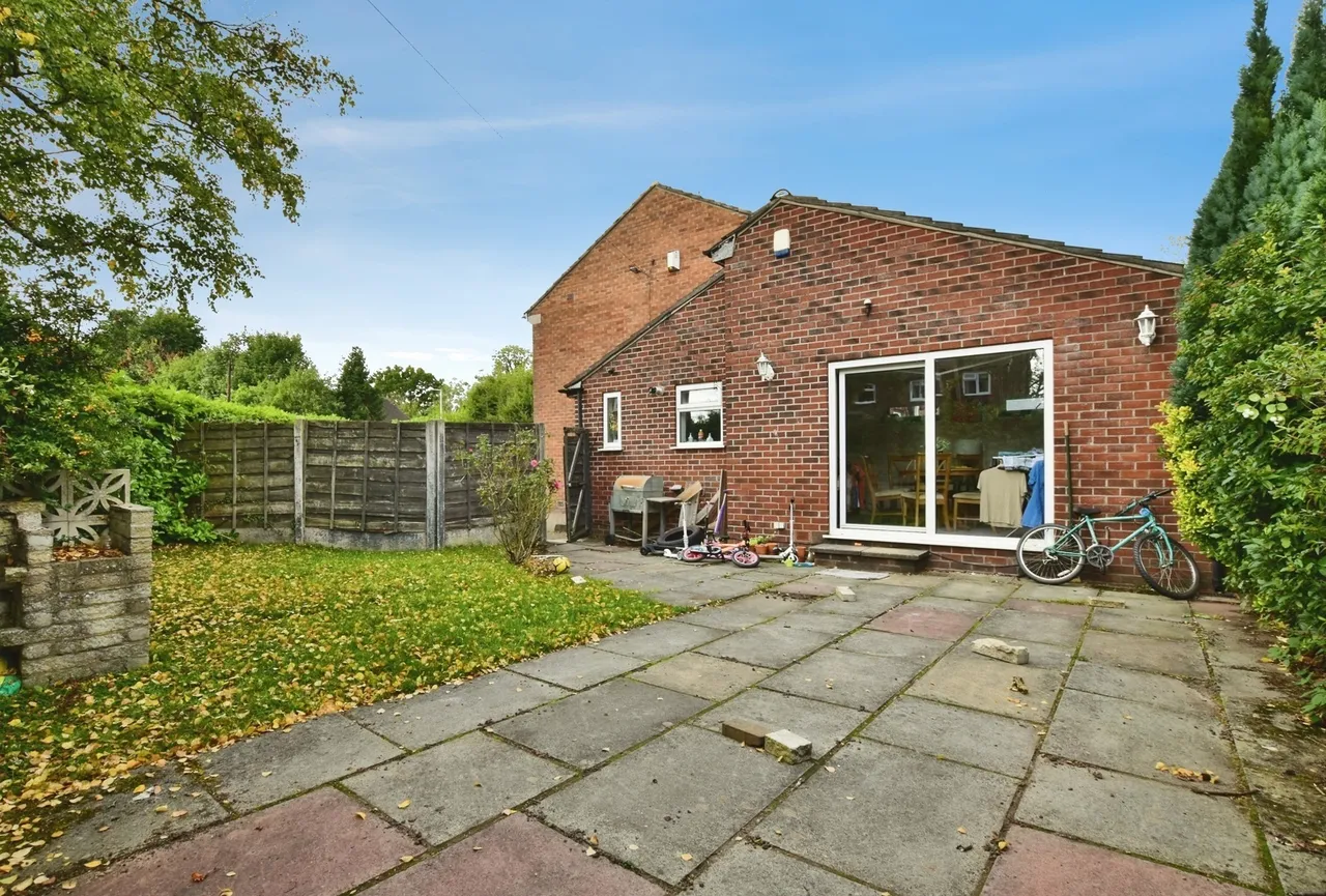 Reevey Avenue, Stockport, SK7, photo 7