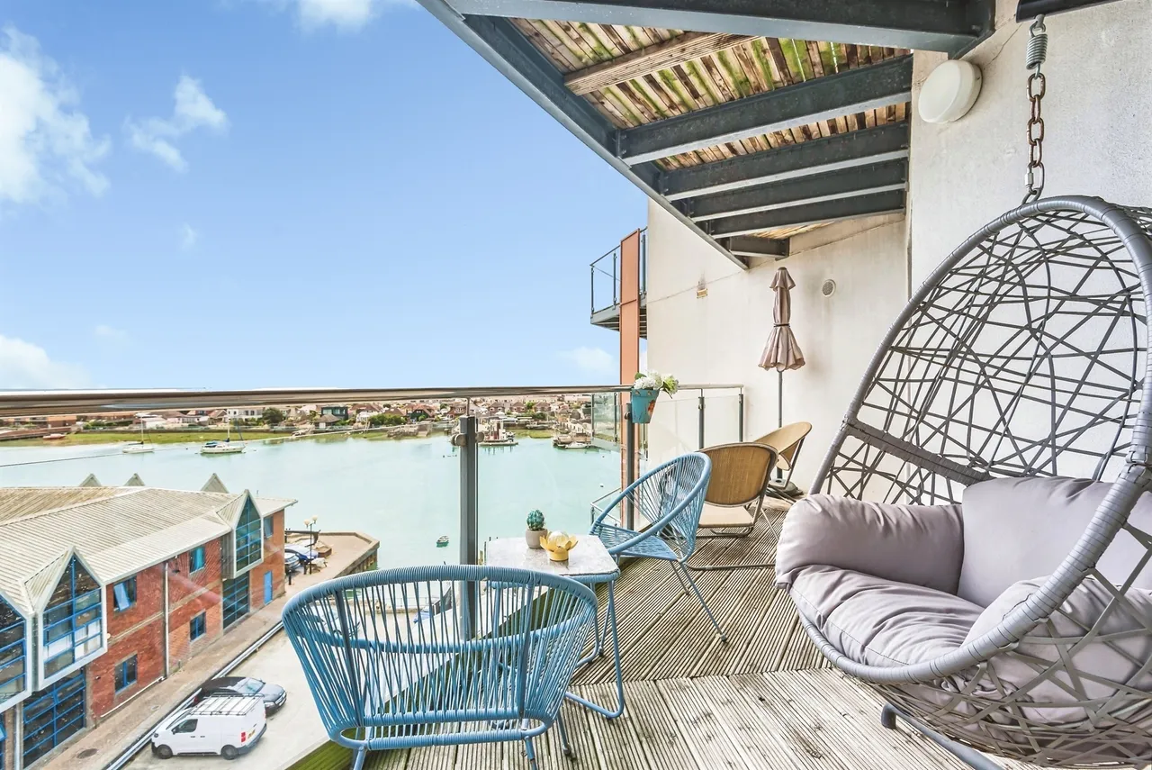 2 bed flat for sale — Brighton Road, Shoreham-By-Sea