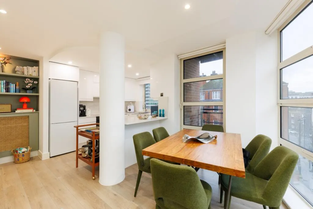 Consort Rise, Buckingham Palace Road, London, SW1W, photo 3