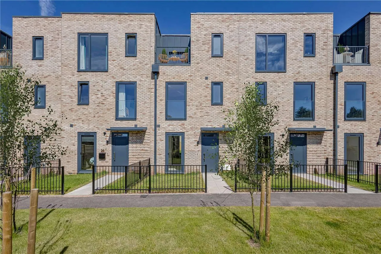 3 bed new development for sale — St Leonards Quarter, Exeter, Devon, EX2 4NF