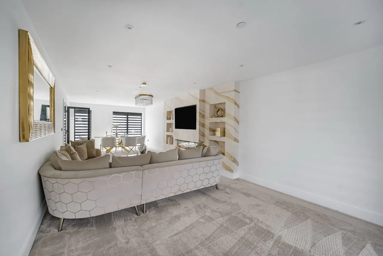 St Clares Court, Porthcawl, CF36 5DS, photo 8