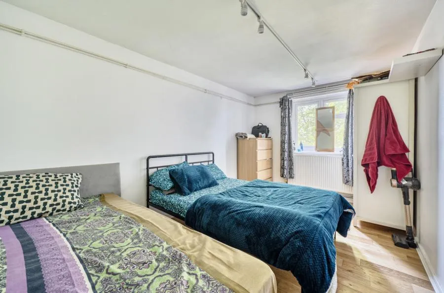 Barking Road, London, E13, photo 6