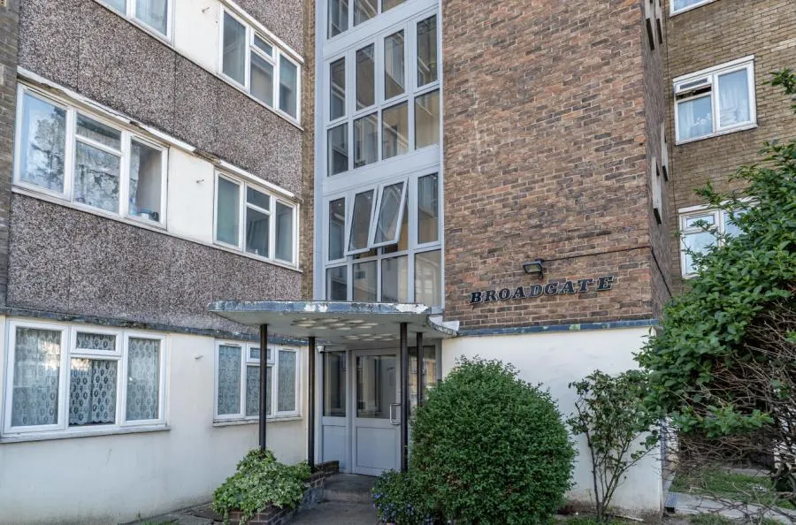 Barking Road, London, E13, photo 9