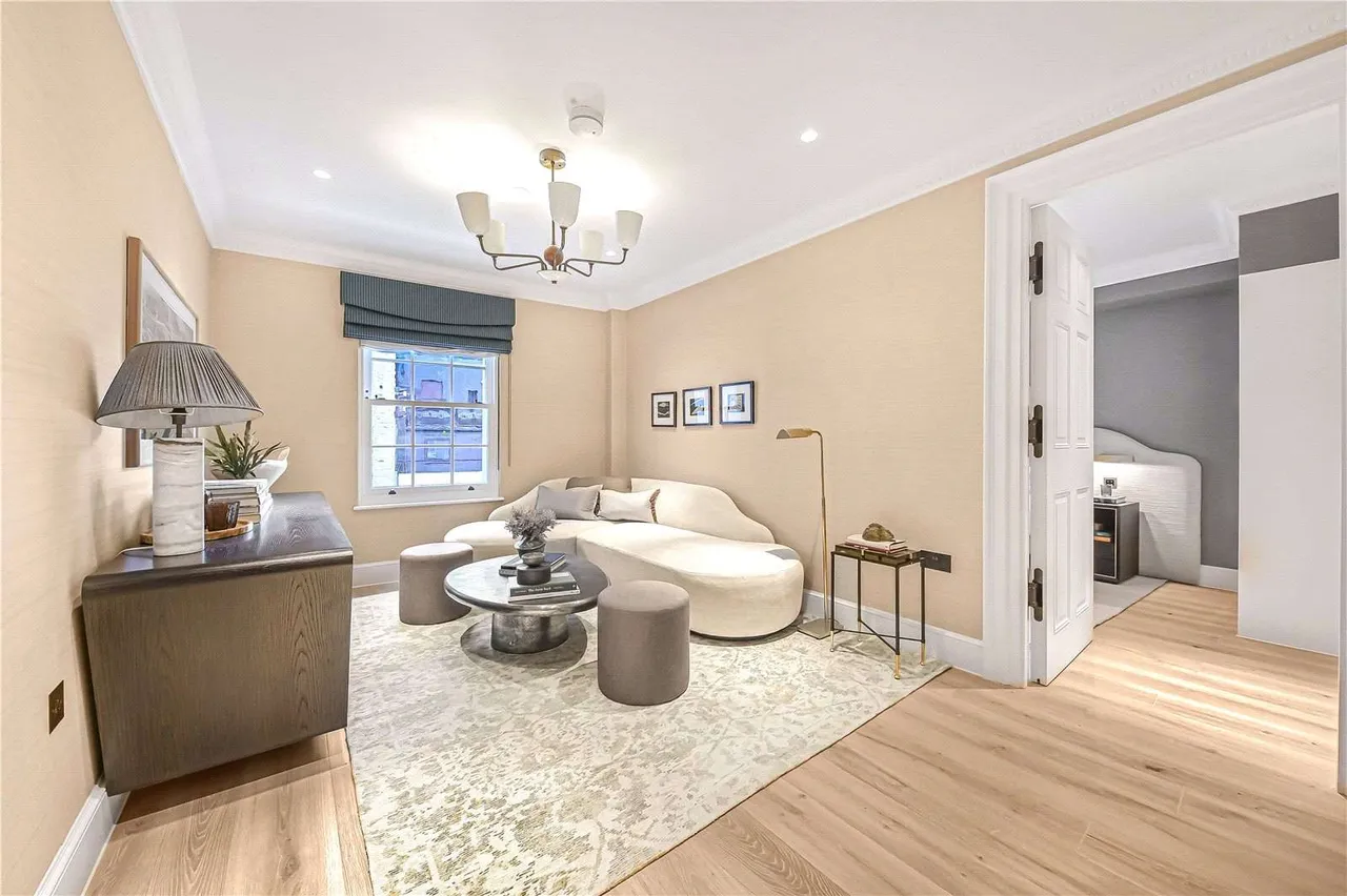 36 & 37 Hertford Street Residences, Apartment 8, Mayfair, London, W1J 7SE, photo 11