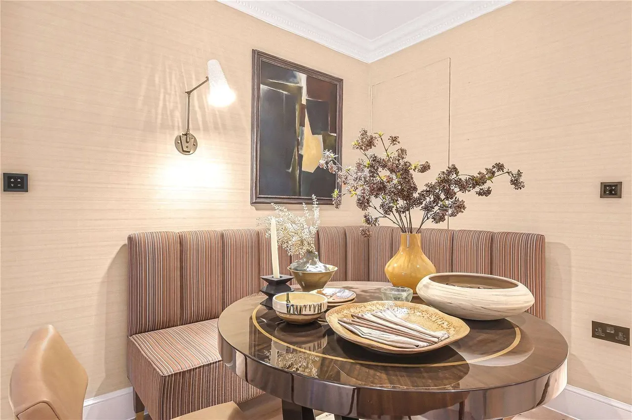 36 & 37 Hertford Street Residences, Apartment 8, Mayfair, London, W1J 7SE, photo 6