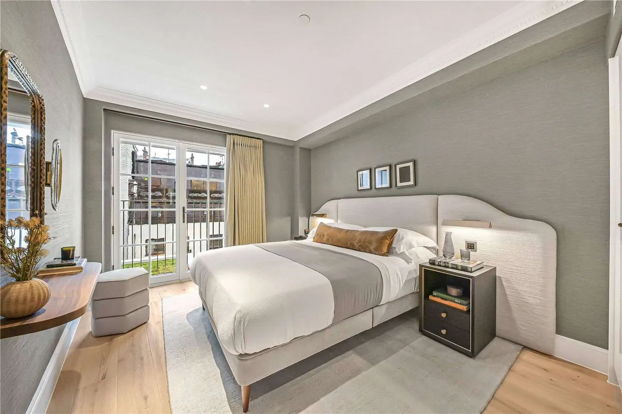 36 & 37 Hertford Street Residences, Apartment 8, Mayfair, London, W1J 7SE, photo 7