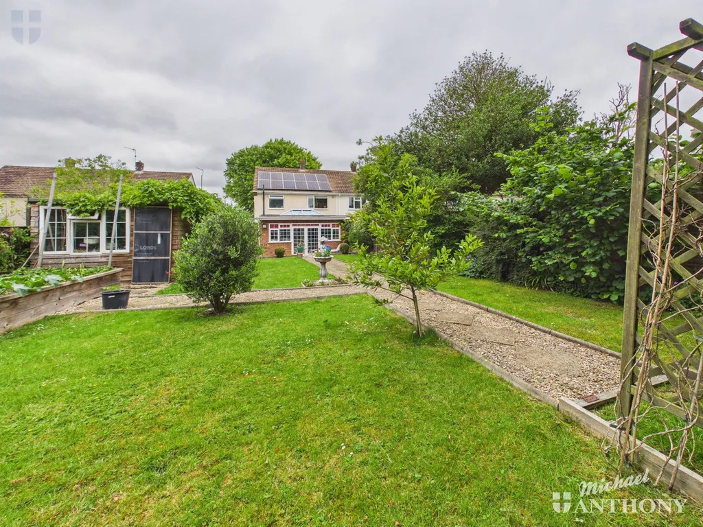 Churchill Avenue, Aylesbury, HP21 8ER, photo 22