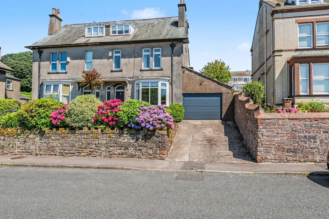 5 bed house for sale — Hensingham Road, Whitehaven, CA28 8PS