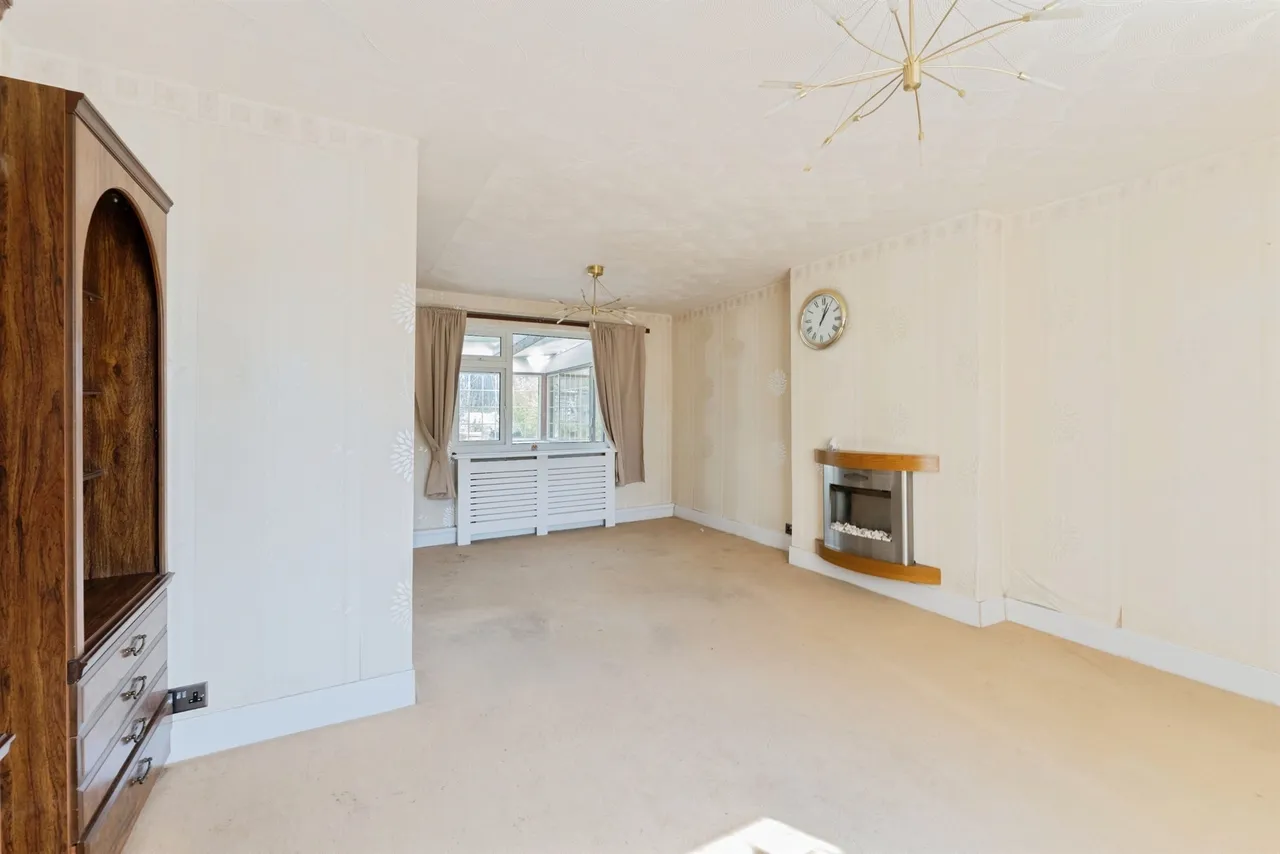 Thornton Road, Ellesmere Port, photo 4