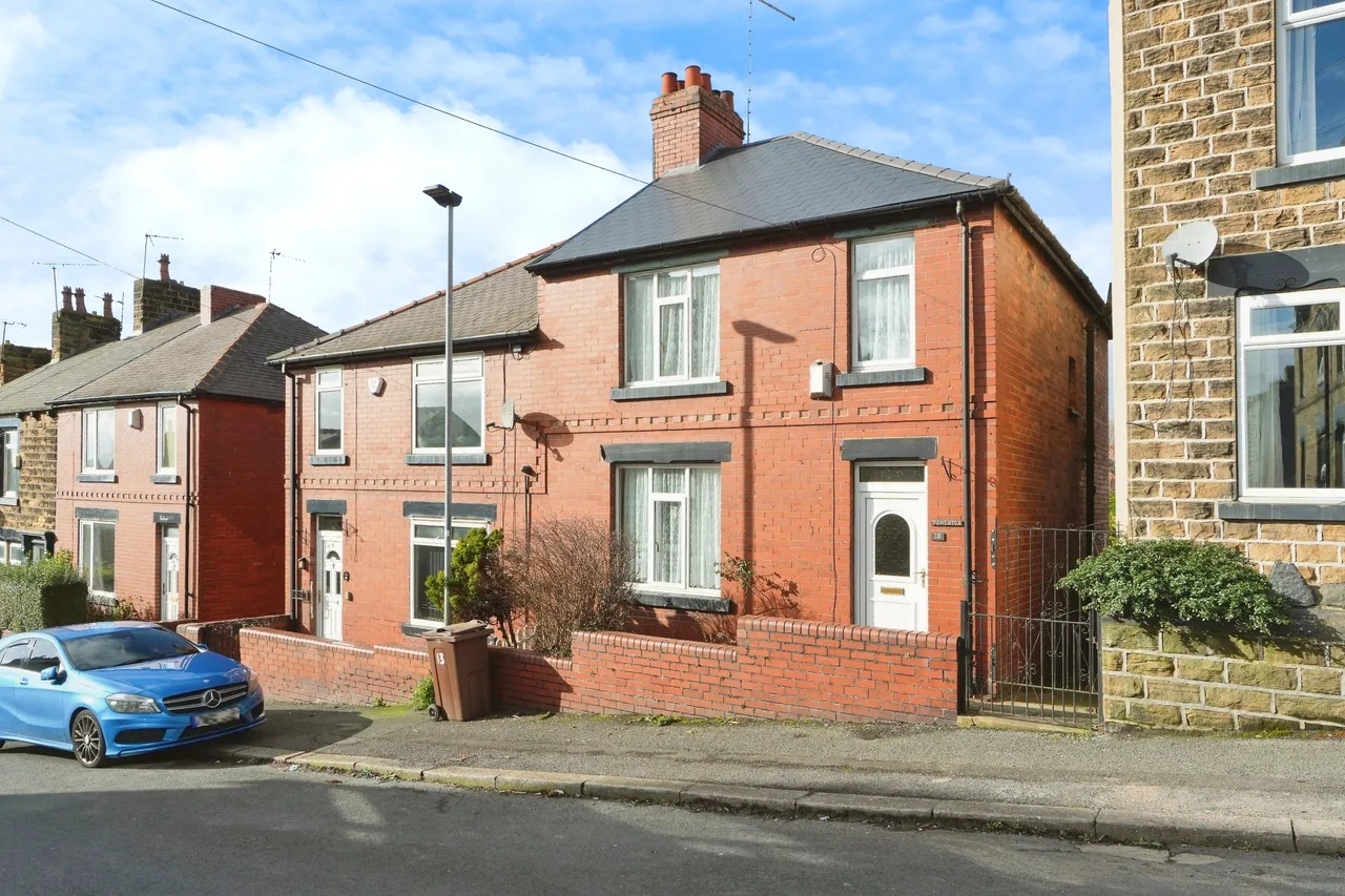 3 bed house for sale — Clarkson Street, Barnsley
