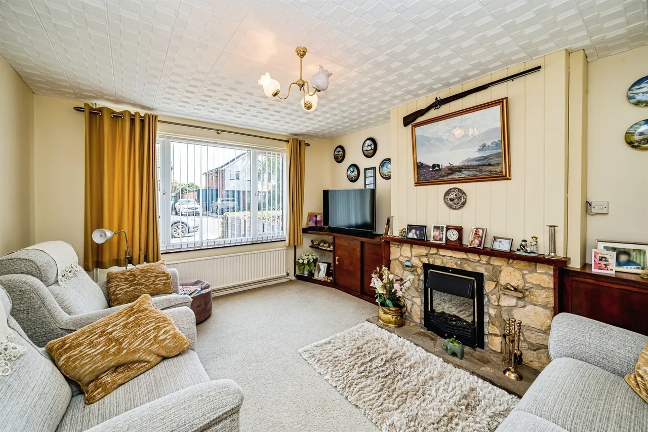 Queens Mead, Bedgrove, Aylesbury, photo 2