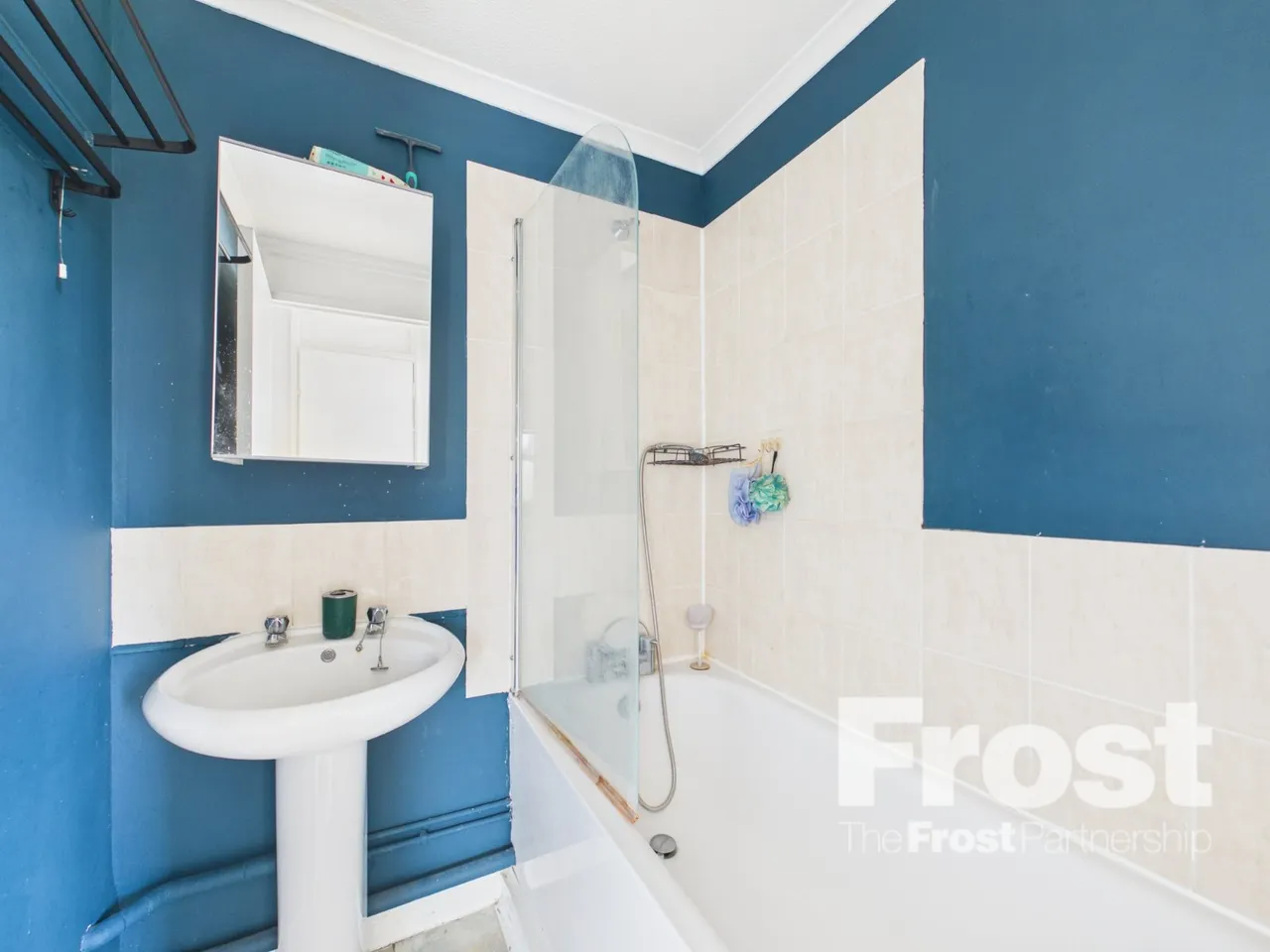 Feltham, Middlesex, photo 4
