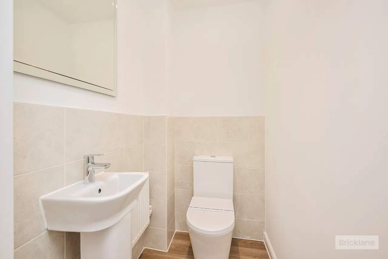 Stanier Drive, MARKET HARBOROUGH, photo 9