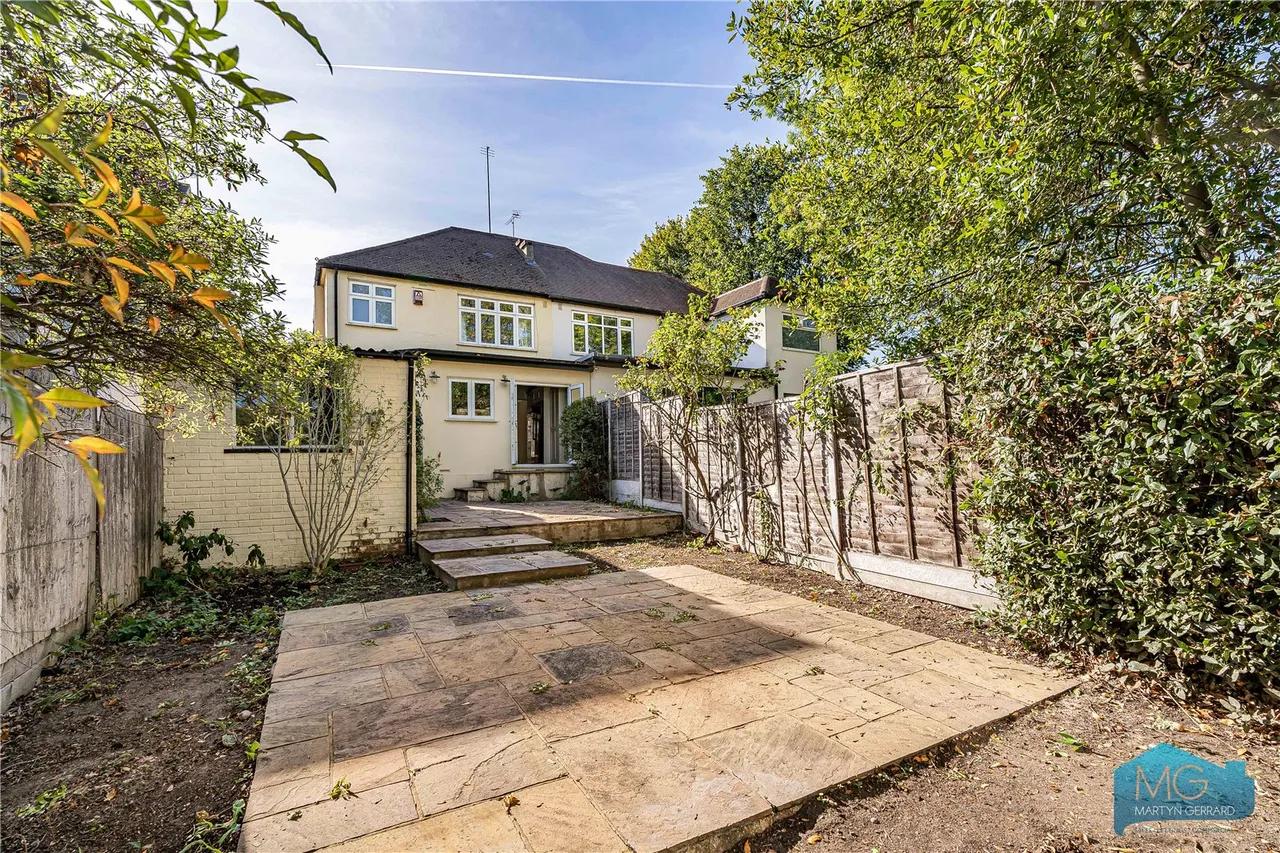 Goldsmith Road, London, N11, photo 16