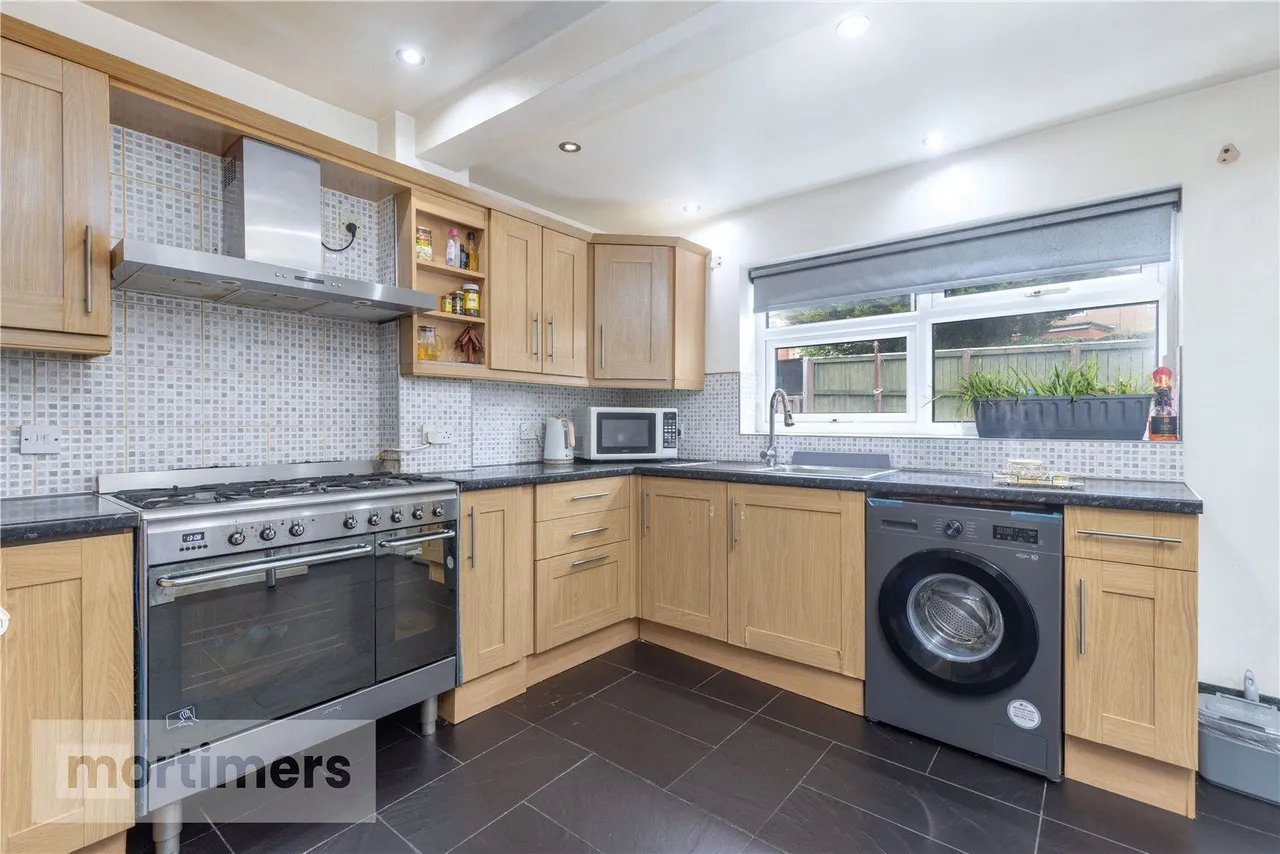 Rhyl Avenue, Blackburn, BB1, photo 2