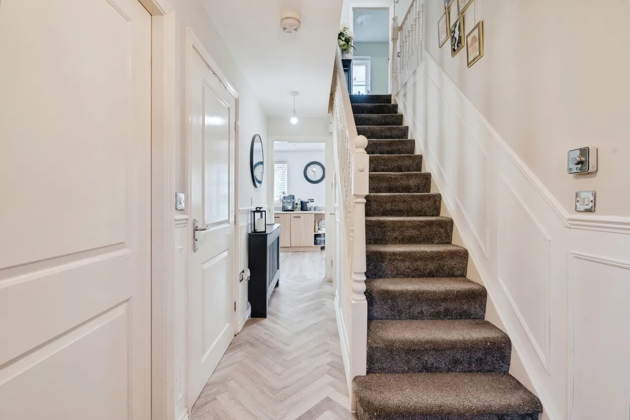 Kerscott Close, Ince, WN3, photo 3