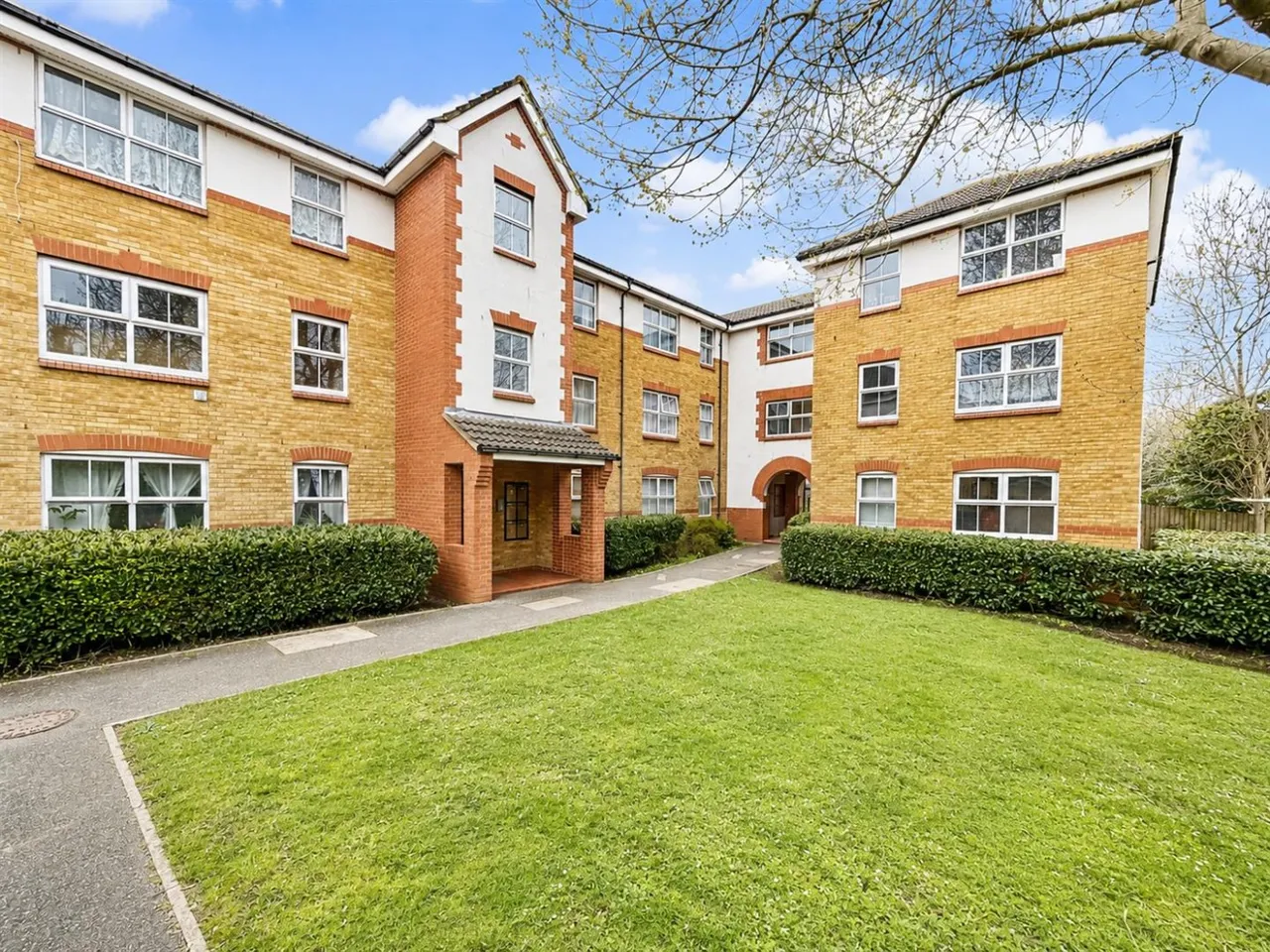 Old Park Mews, Heston, TW5, photo 3