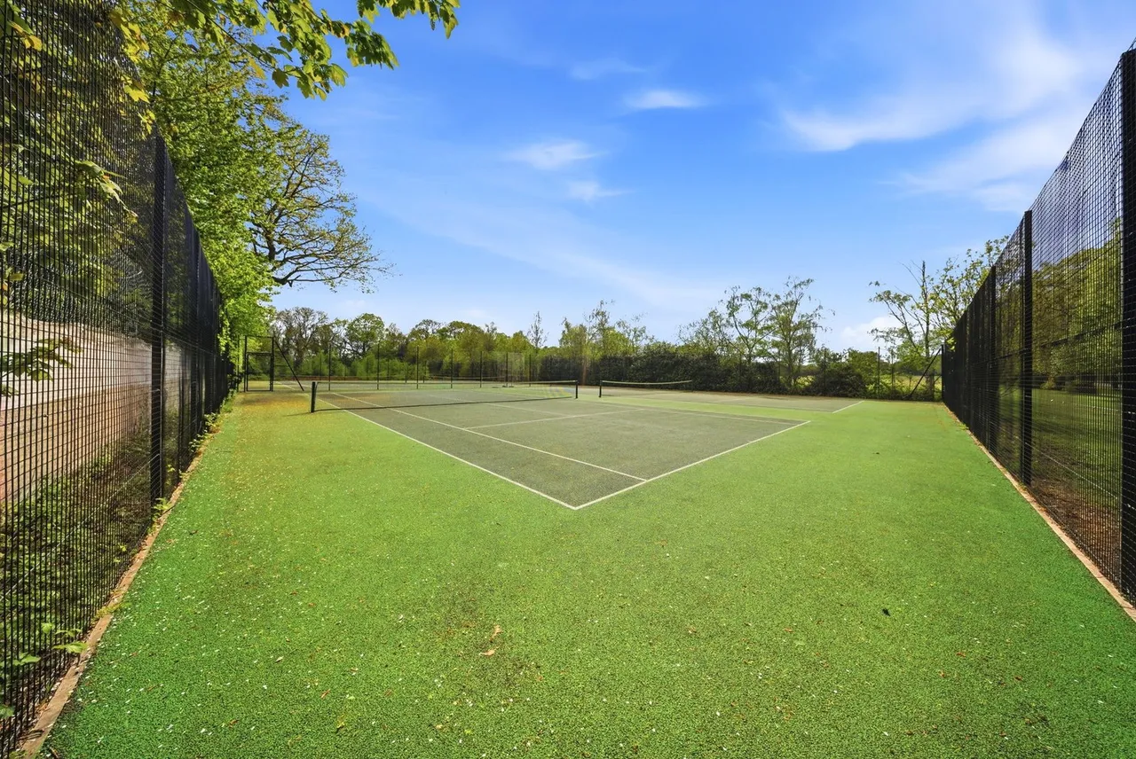 Sassoon Drive, Trent Park, EN4, photo 15