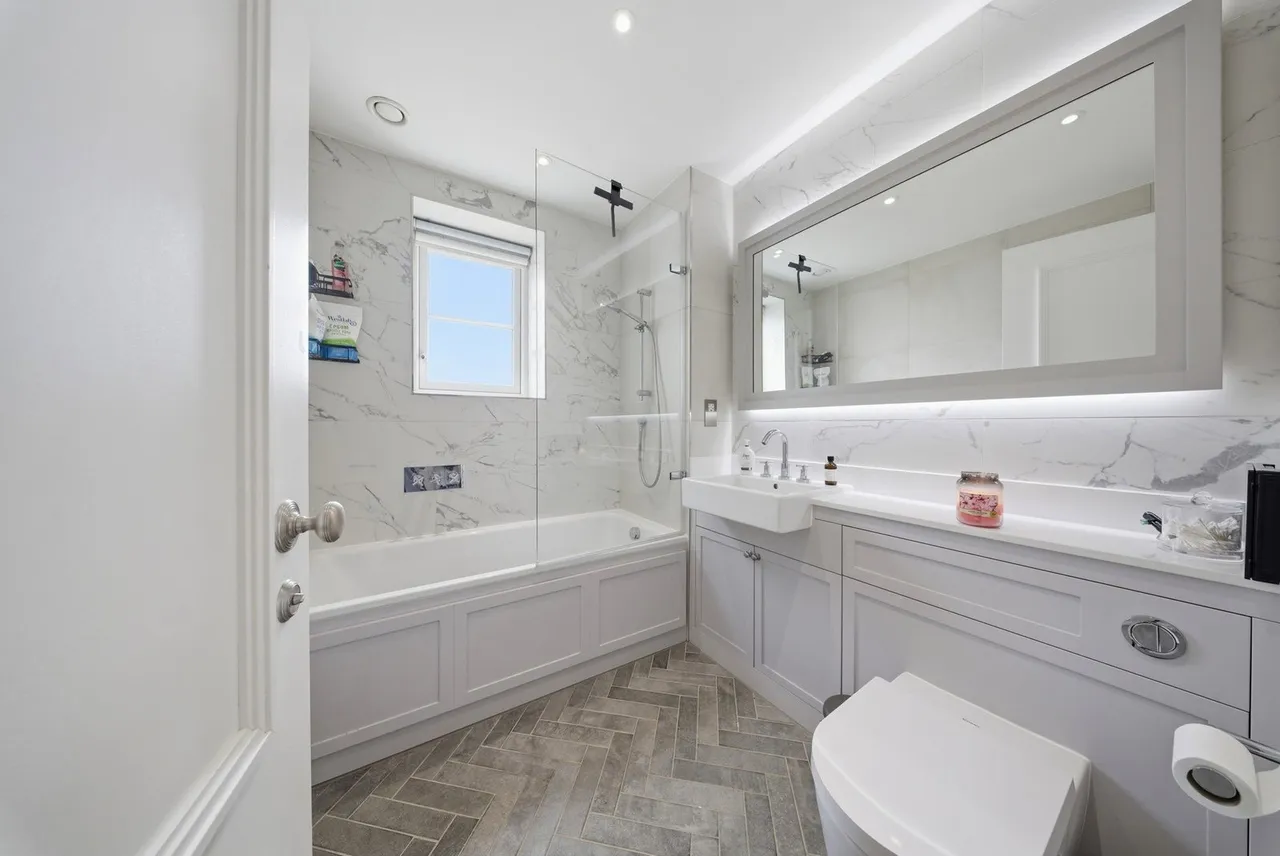 Sassoon Drive, Trent Park, EN4, photo 8