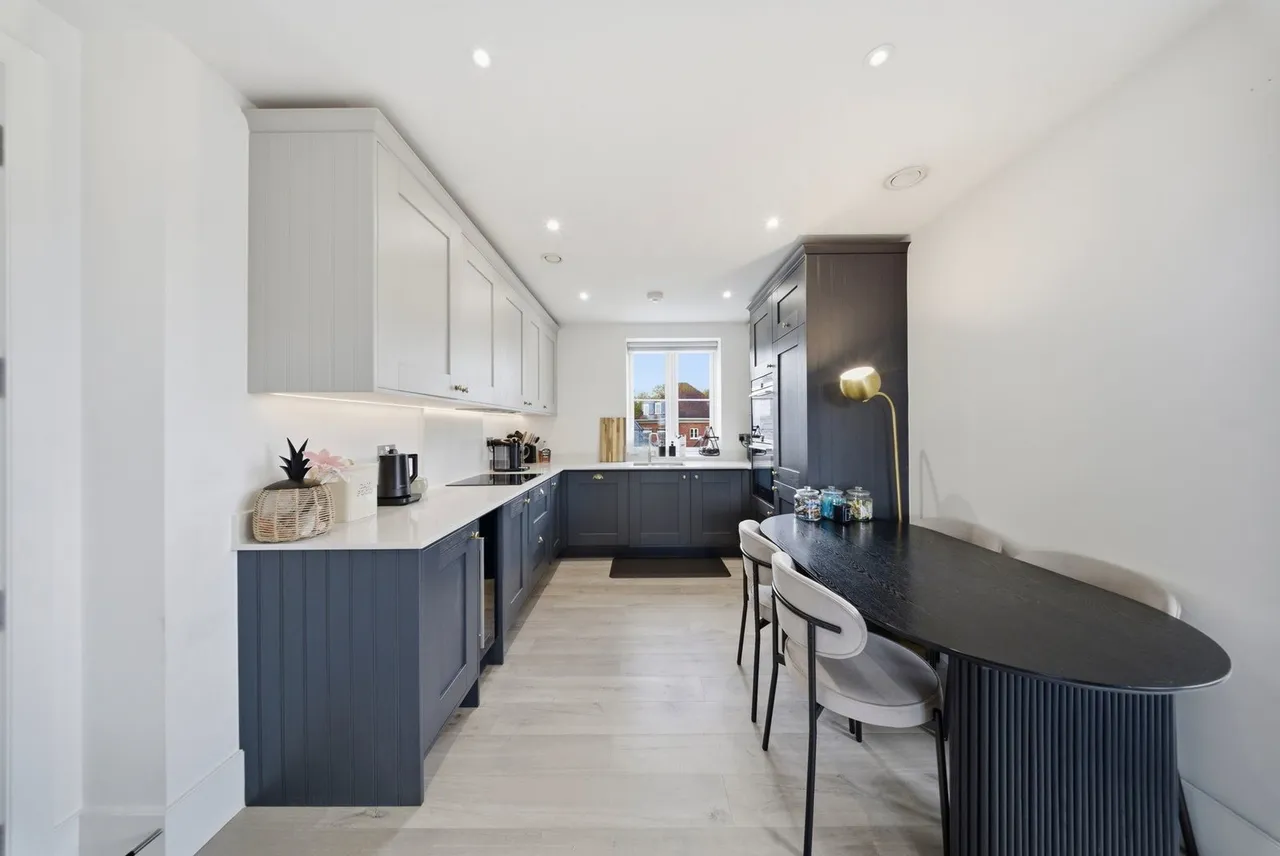 Sassoon Drive, Trent Park, EN4, photo 3
